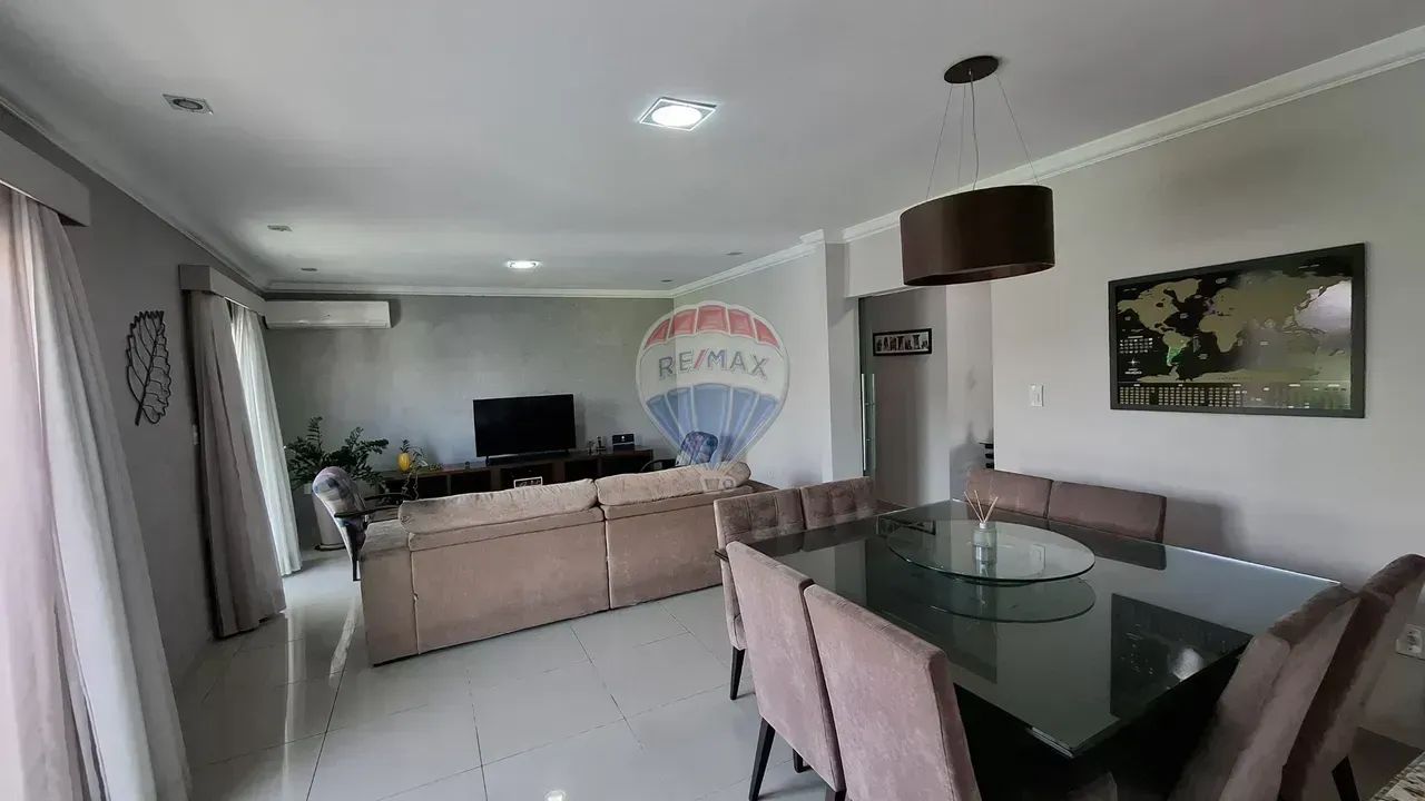 Casa ampla à venda em Nova Cidade - Nilópolis