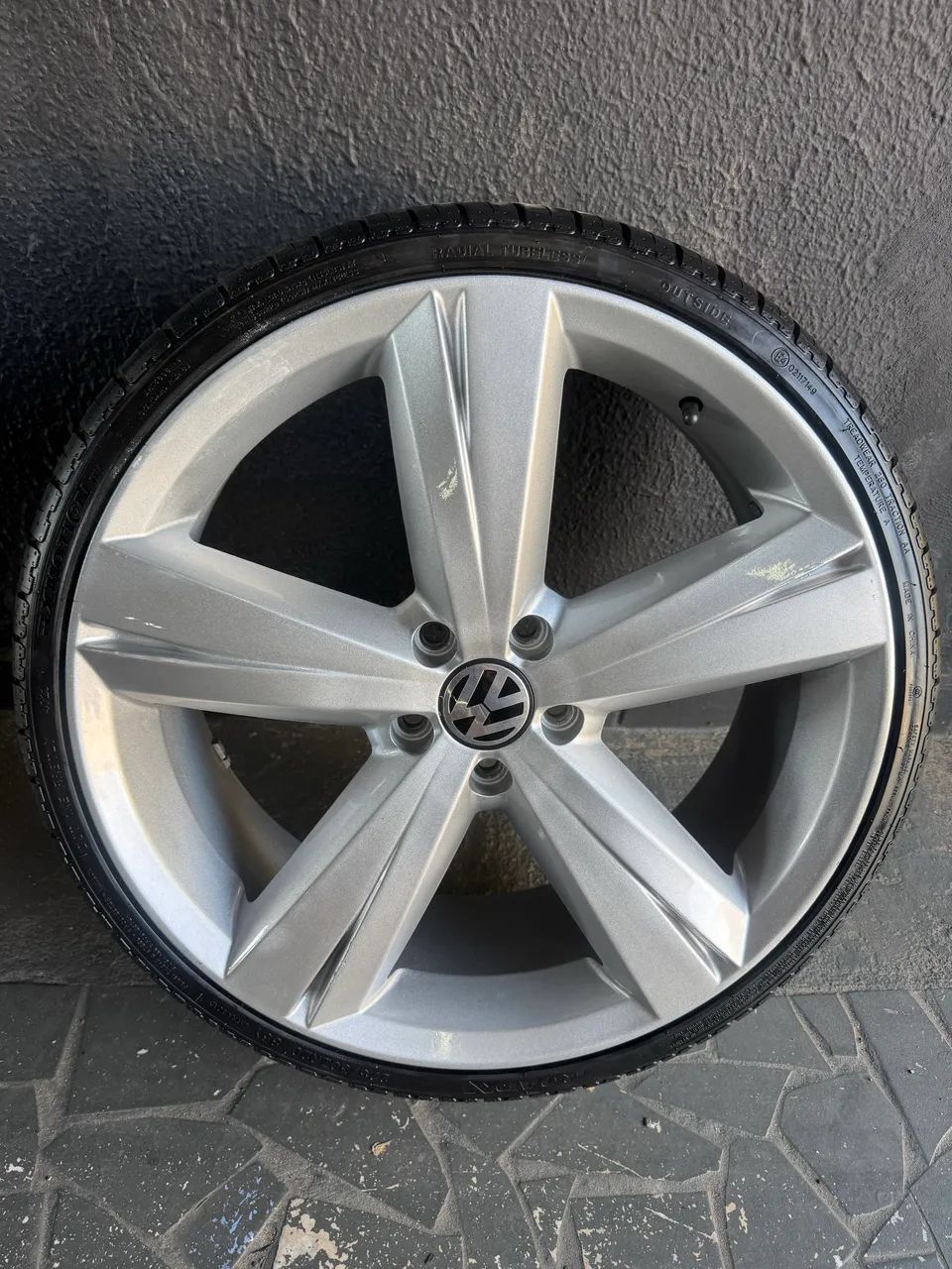 Roda aro semi nova
