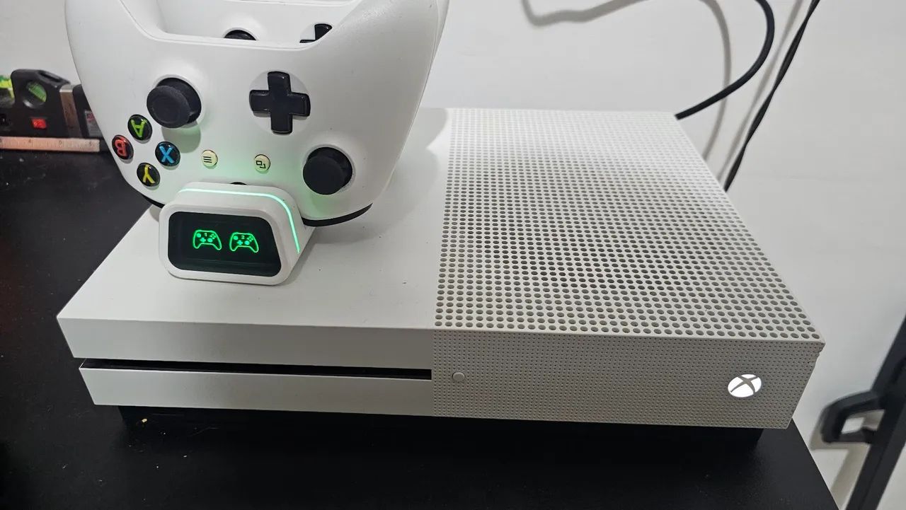 XBOX ONE S 781GB