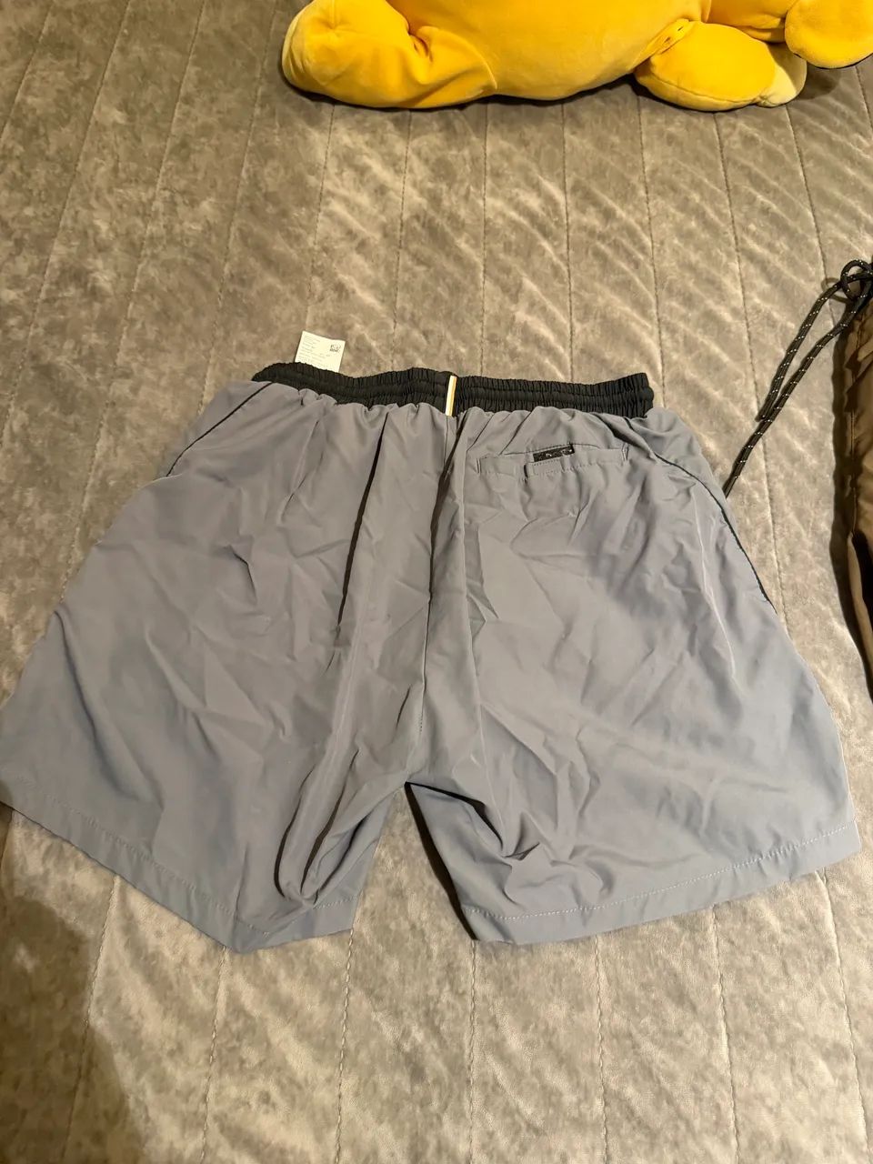 SHORT ORIGINAL DA HUGO BOSS CINZA TAMANHO M - Foto 3