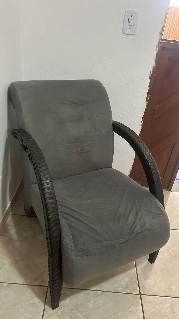 Sofá 2 lugares + poltrona - Foto 5