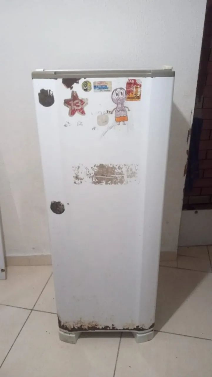 Geladeira com defeito  - Foto 2