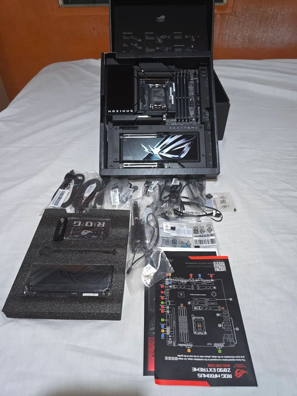 ROG Maximus Z890 Extreme  LGA1855 - Foto 3