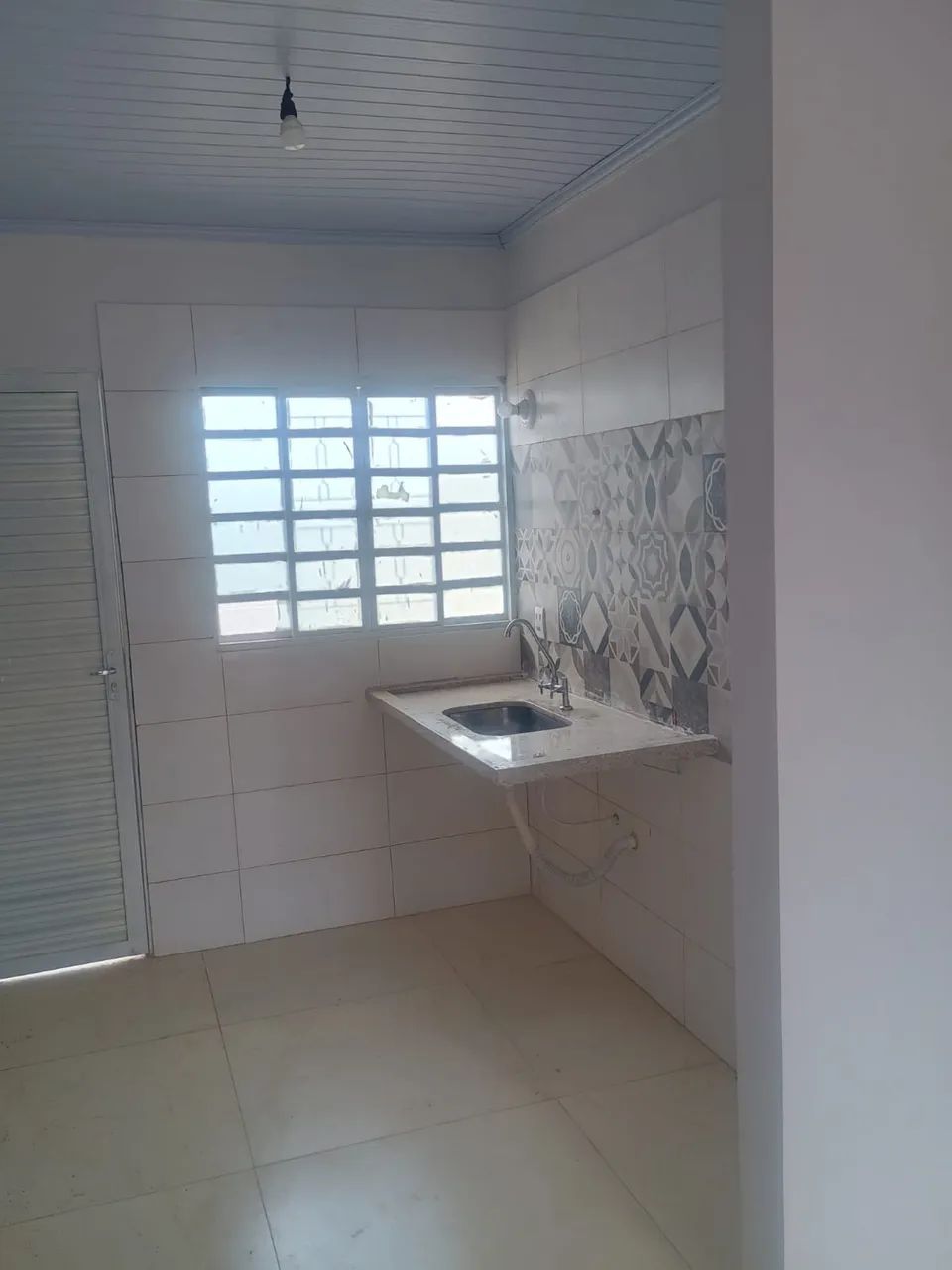 CASA COM DOIS QUARTOS REFORMADA - Foto 5