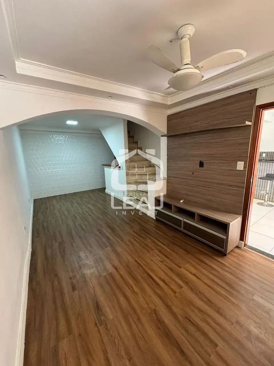 Sobrado de 150m² para locação com 3 quartos e com 2 vagas de garagem na Vila Nova das Bele