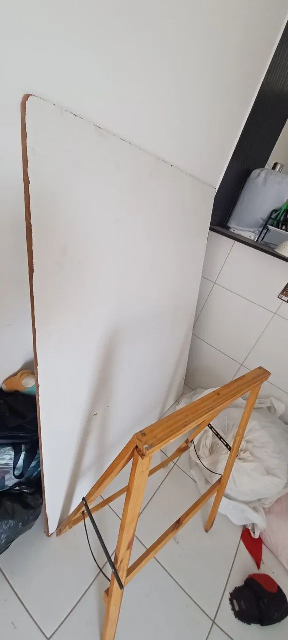 Vendo essa mesa com cavalete  - Foto 2