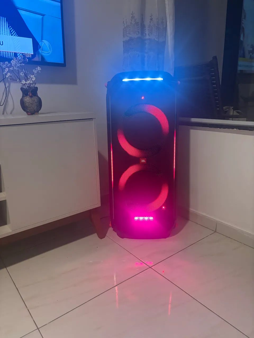 JBL 710