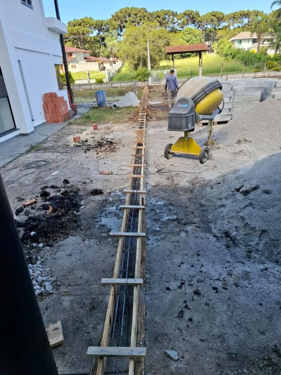 Pedreiro disponível *
