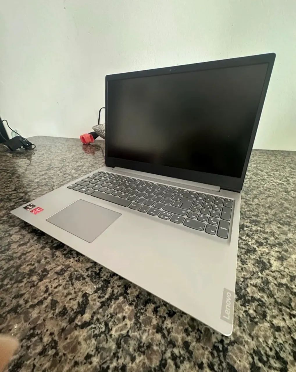 Notebook Lenovo 1TB com placa de vídeo