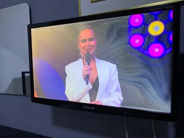 TV SAMSUNG T24B350 - 24 POLEGADAS - PRECISA TROCAR PELÍCULA POLARIZADA - USADA - Foto 5