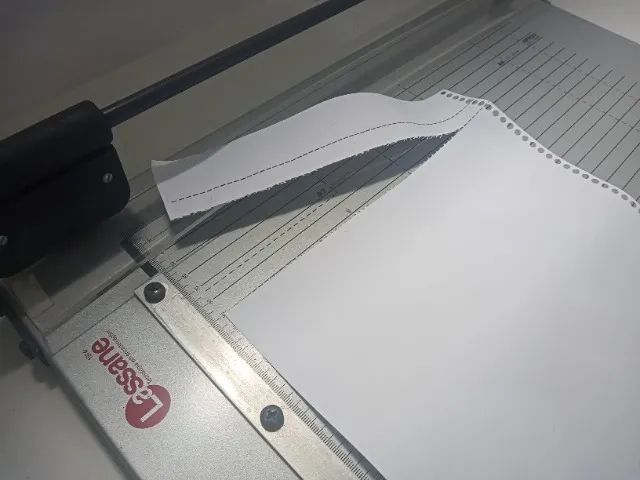 Serrilhadeira De Papel Em Aço 380mm Para 3 Folhas Lassane - Foto 4