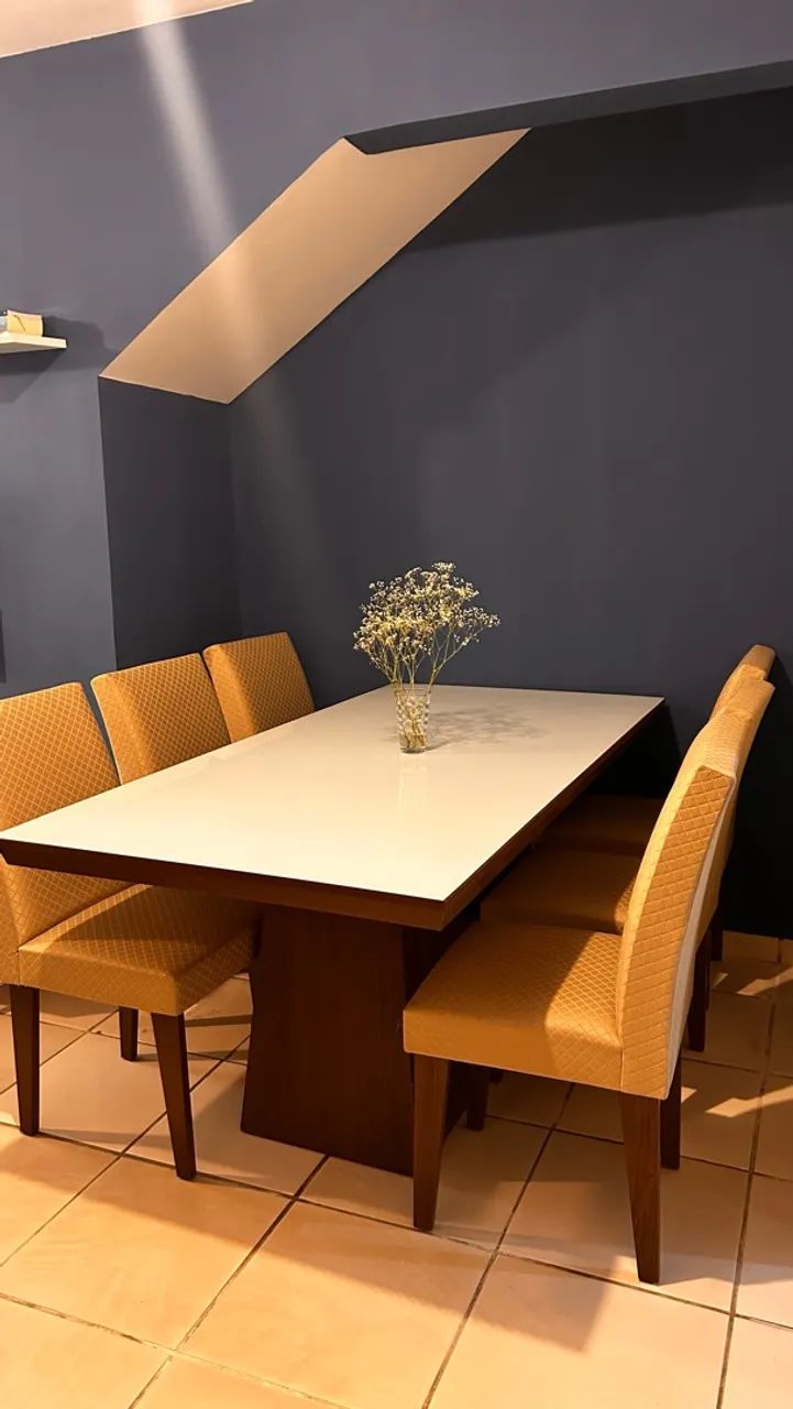 Mesa de Jantar Off White com tampo de vidro branca