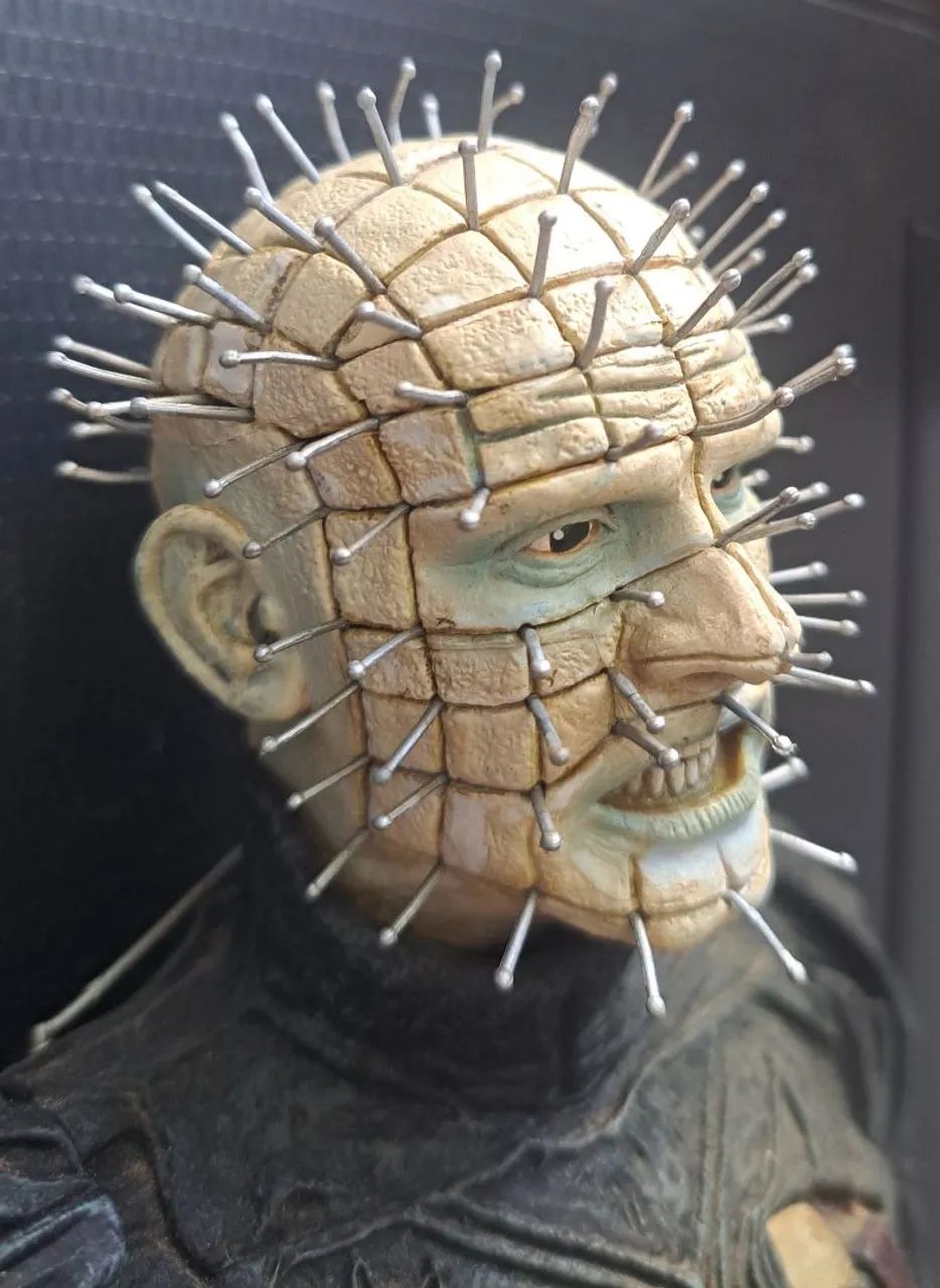 Pinhead Hellraiser 45 cm Clive Barker NECA - Hobbies e coleções