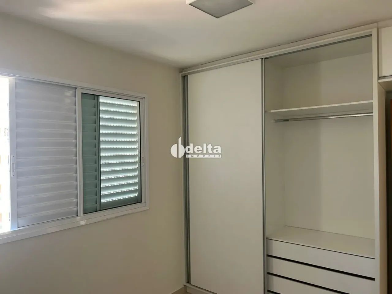 Apartamento com 3 quartos sendo 1 suíte disponível para venda no bairro Osvaldo Rezende em - Foto 2