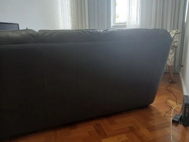 Sofá de Couro Legitimo 3 lugares - Foto 2