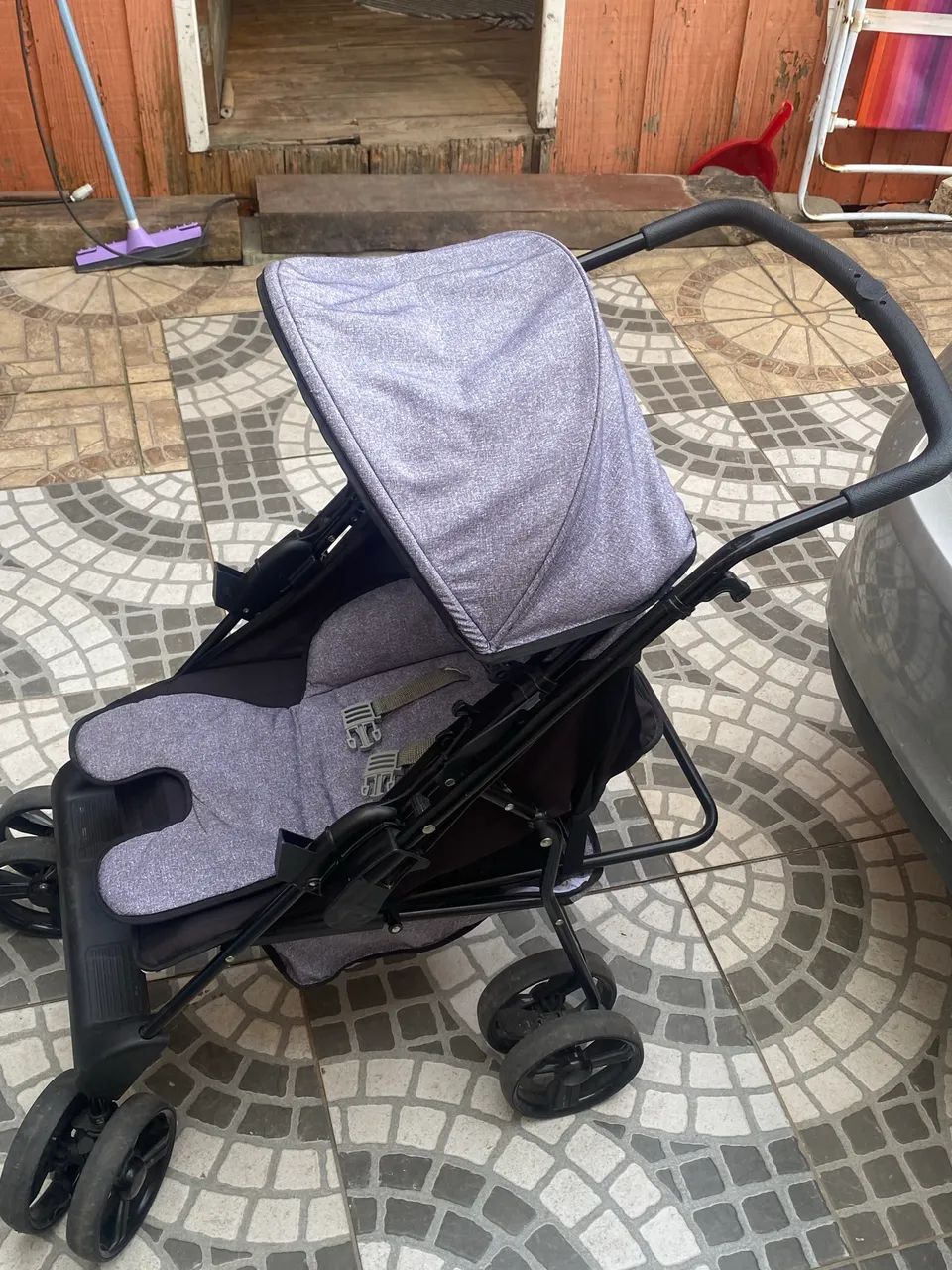 Vendo carrinho para bebê em ótimo estado! - Foto 2