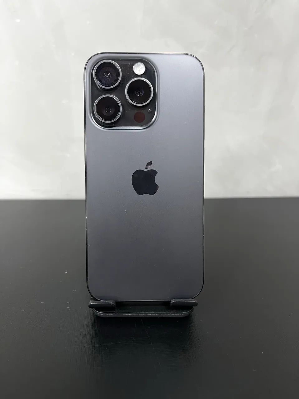 iPhone 15 Pro - 256GB - Seminovo! - Celulares e Smartphones