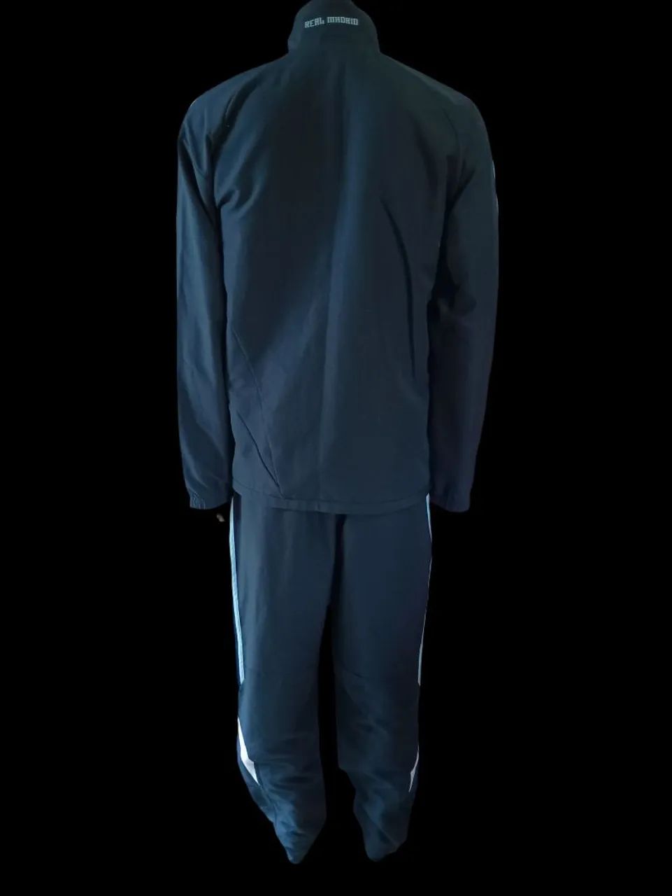 conjunto real madrid 2009/2010 - Foto 2
