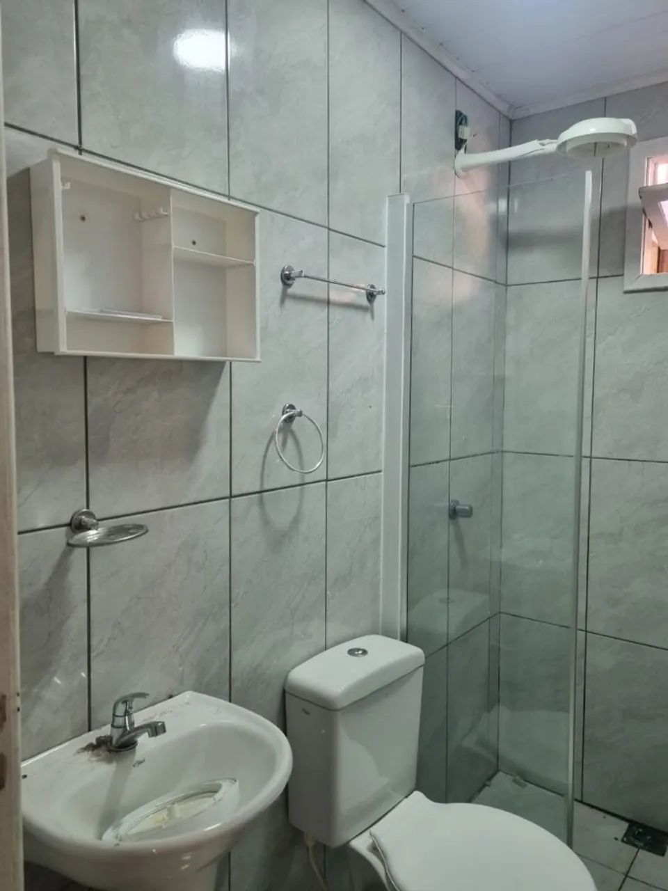 Kitinet no Batel com luz, água, taxas e Internet incluidos  - Foto 5