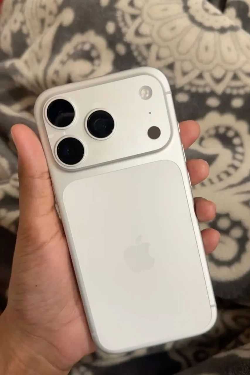 iPhone 17 pro max 
