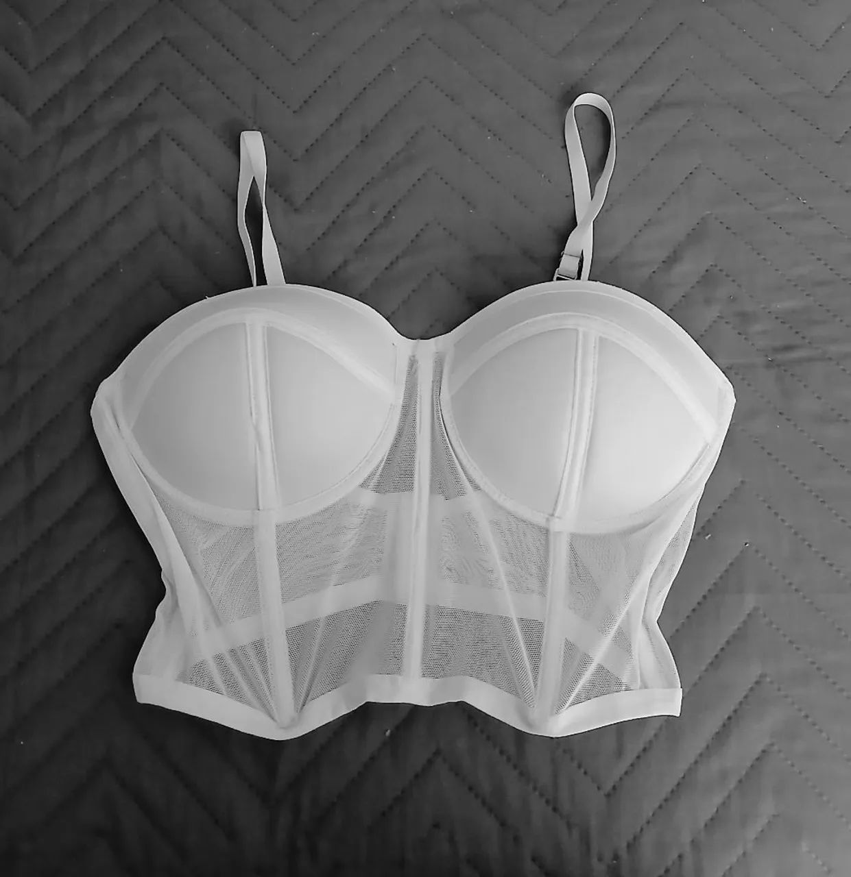 Top corset branco em tule com bojo.  - Foto 2