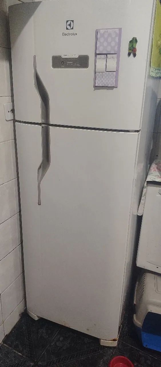 Geladeira Eletrolux COM DEFEITO