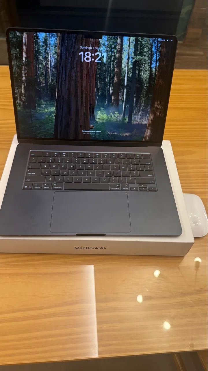 Macbook m4 15 polegadas