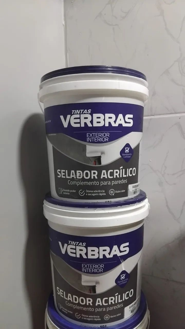 Vendo um balde de tinta e dois selador  - Foto 2