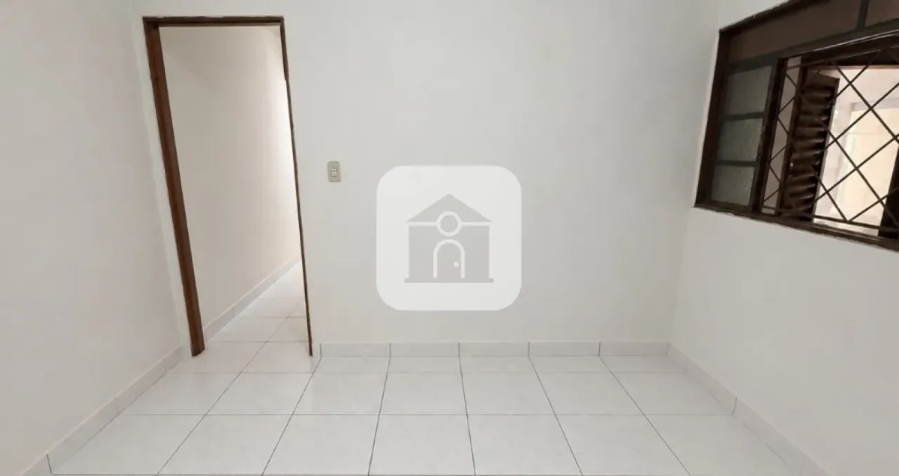 Casa para locação no bairro Mansour