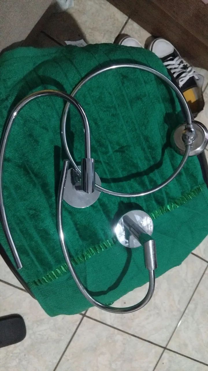 Vendo kit porta toalhas 