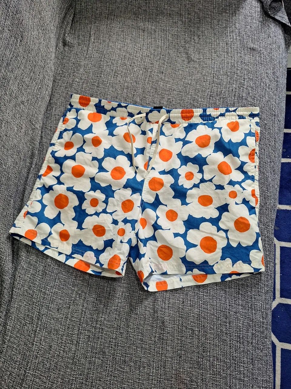 Bermuda masculina floral 