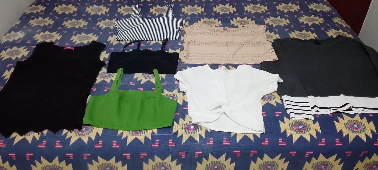 Lote de blusinhas croped tamanho PP 