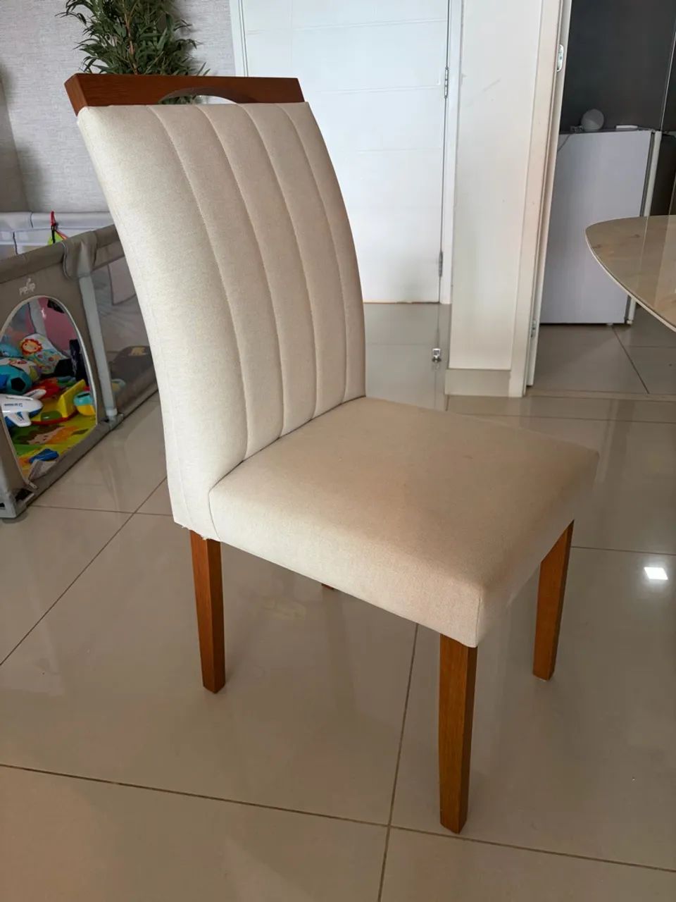 Conjunto de 6 cadeiras de sala de jantar novíssimas  - Foto 4