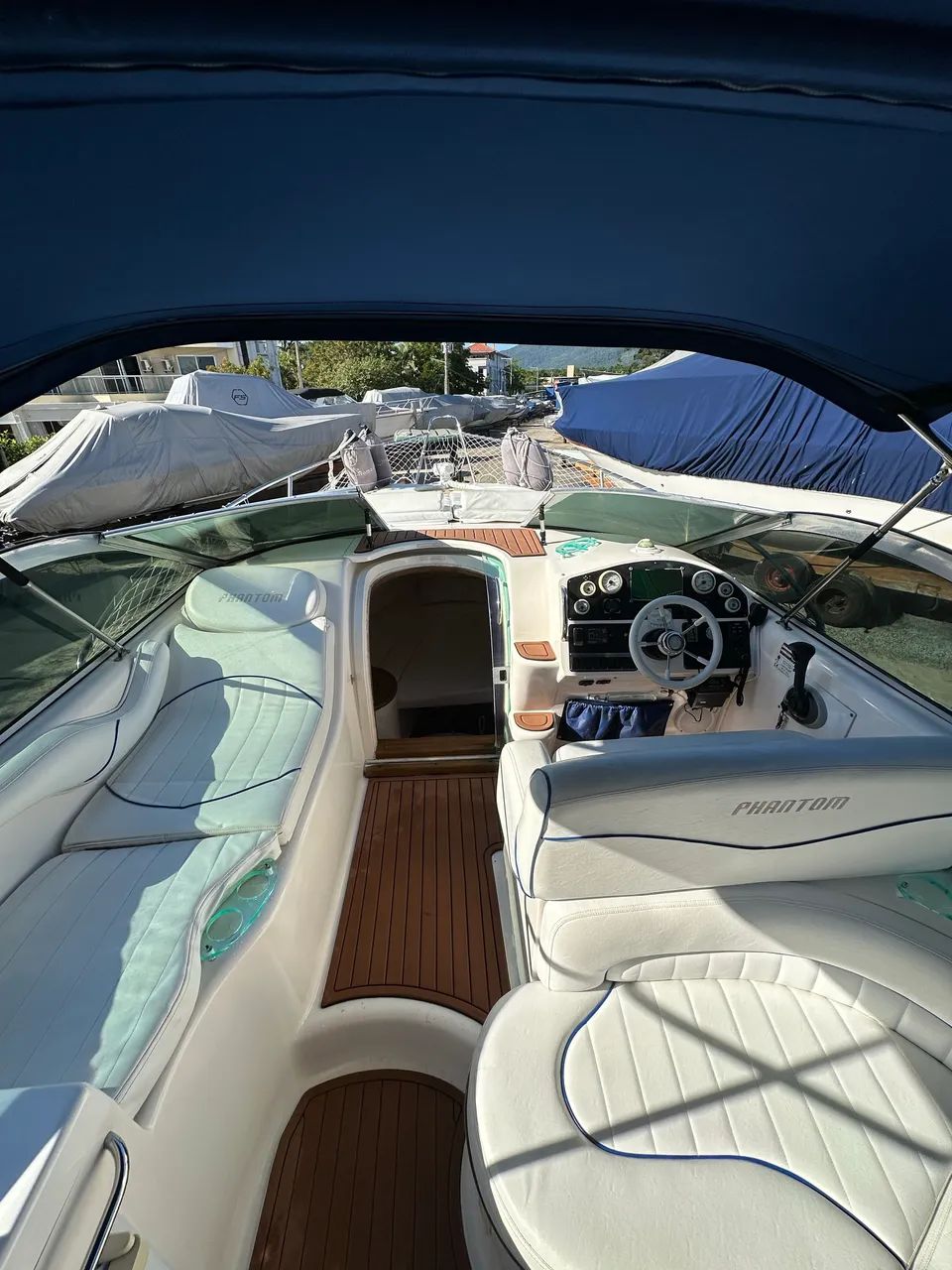 PHANTOM 290 - 2005 | MERCRUISER 6.2 - 300 HP - Foto 5