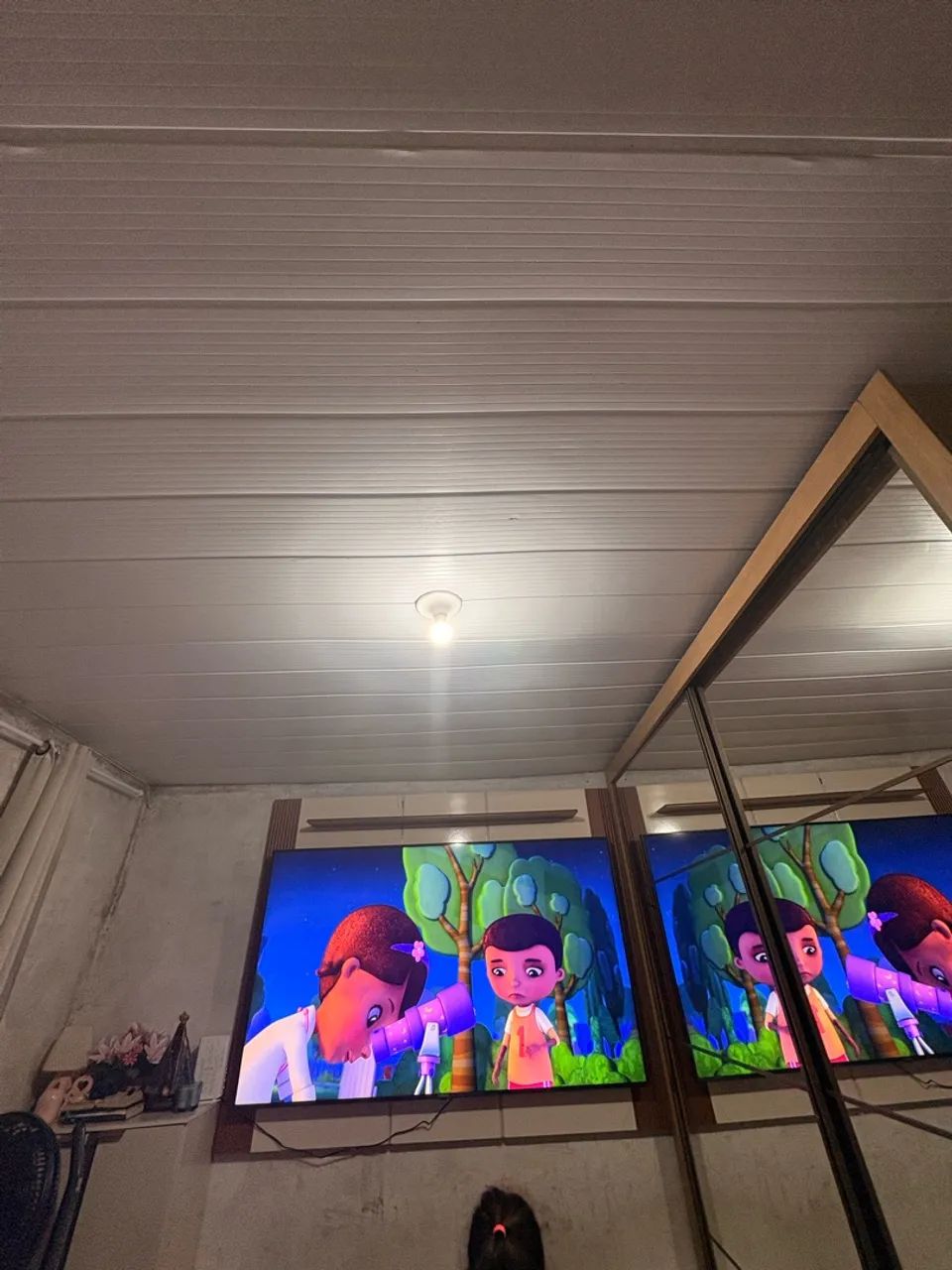 Smart tv LG 50 sem detalhes