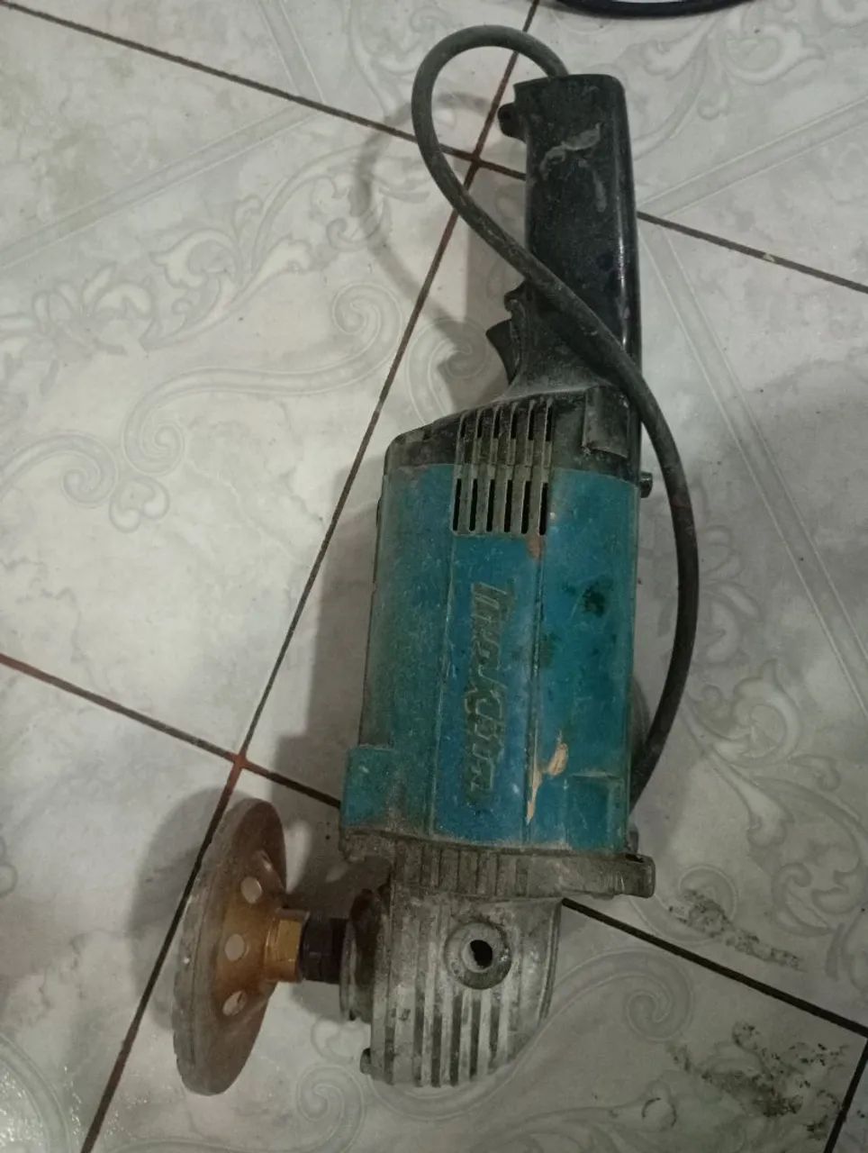 Lixadeira Makita 1300w 220v