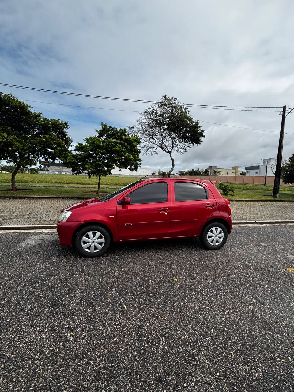 Toyota Etios ETIOS X 1.3 Flex 16V 5p Mec. 2013