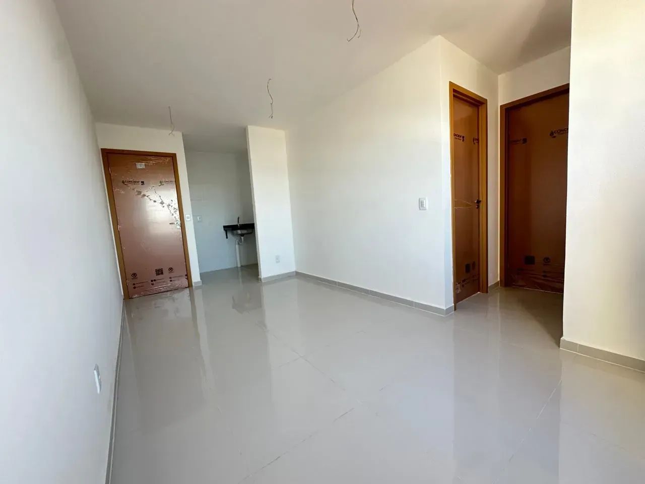Apartamento novo com dois quartos sendo um suíte - Foto 4