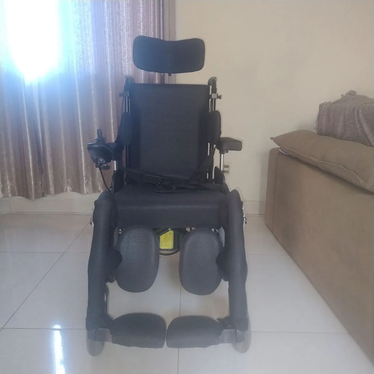 Cadeira de Rodas Motorizada Ortobras E3