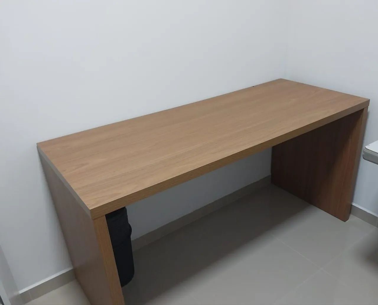 Mesa e cadeira para escritório 