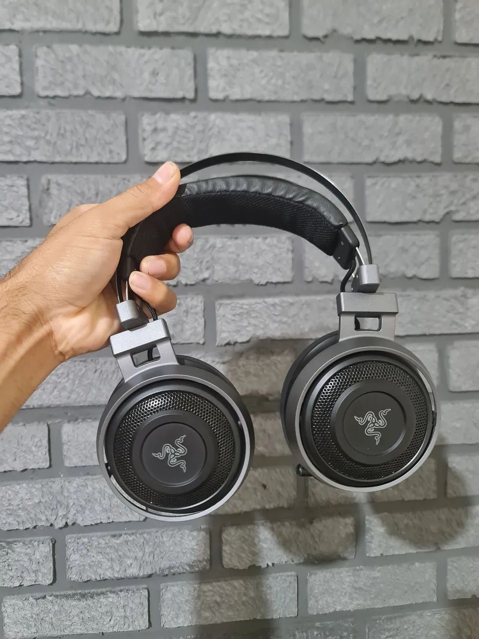 Fone profissional Razer Nari Ultimate - Foto 2