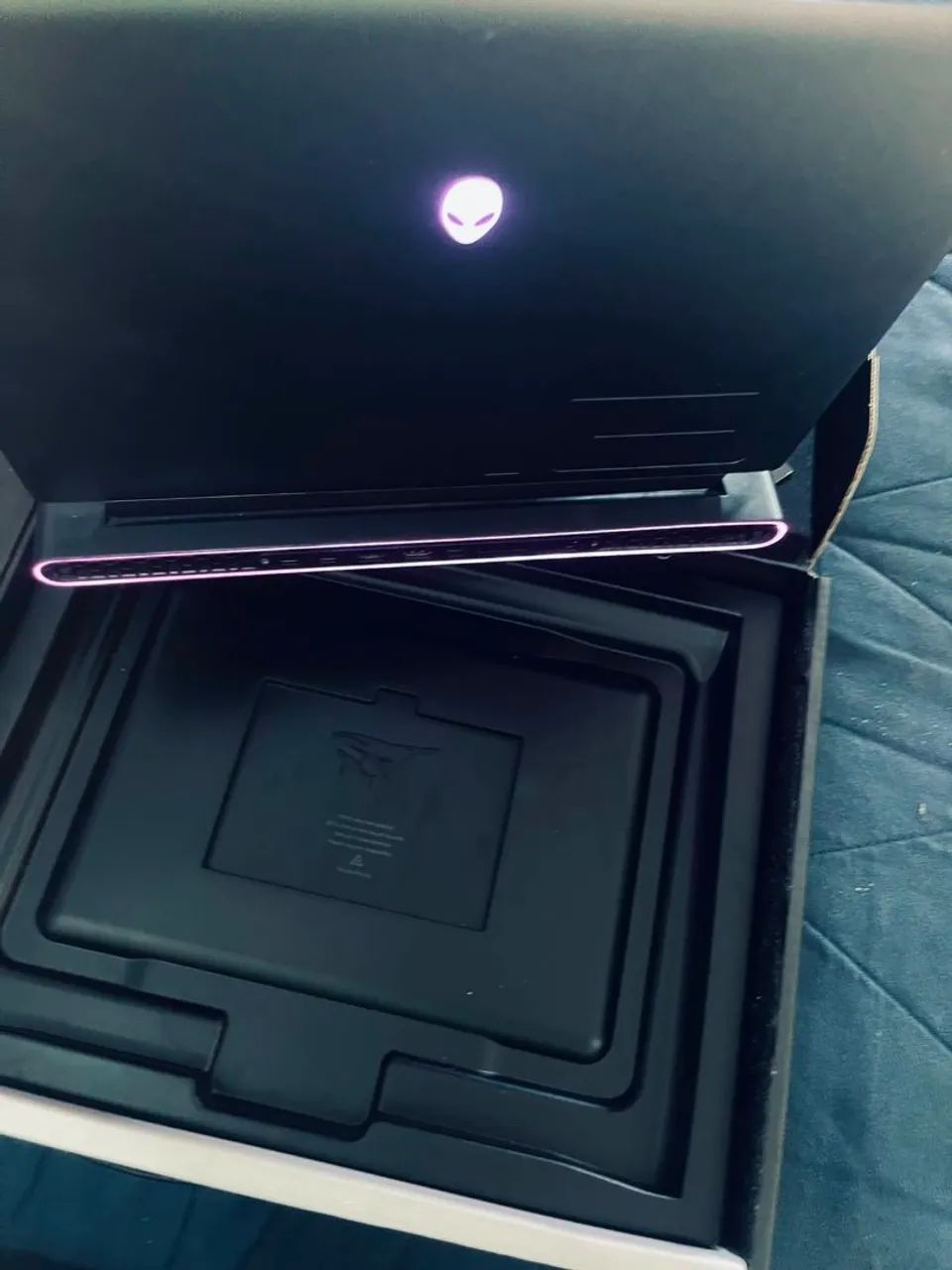 AlienWare  Intel® Core Ultra 9 185H<br>Windows 11 Home<br>NVIDIA®  - Foto 5