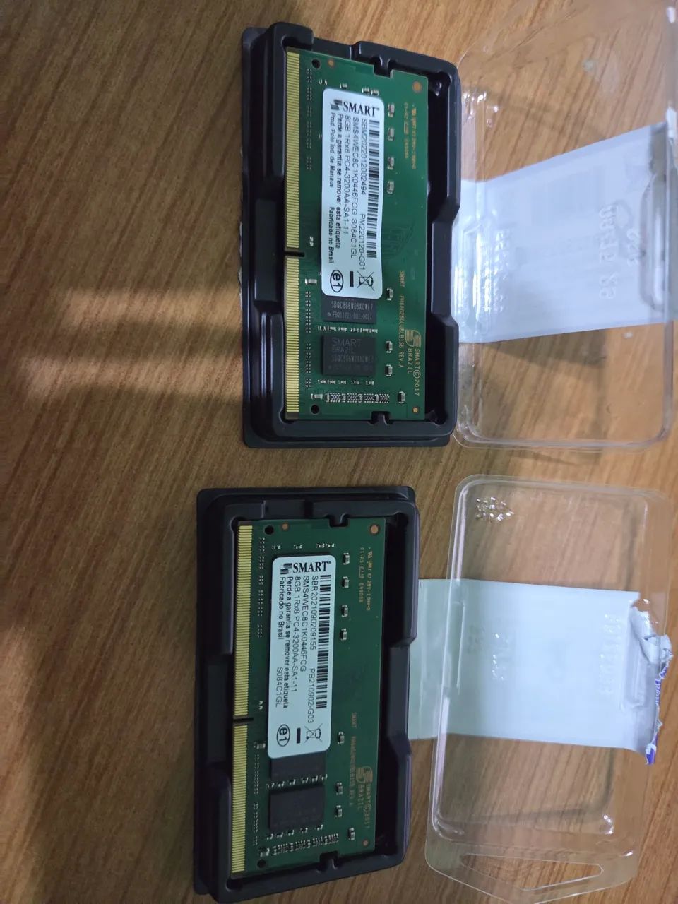 2 Mémórias ram ddr4 3200mhz 8gb cada. Usada.