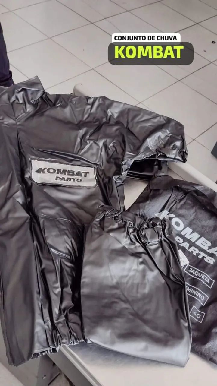 Capa de chuva kombat 