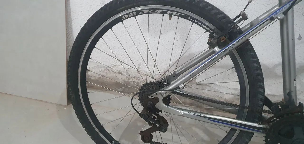 Bicicleta GT avalanche 3.0 - Foto 2