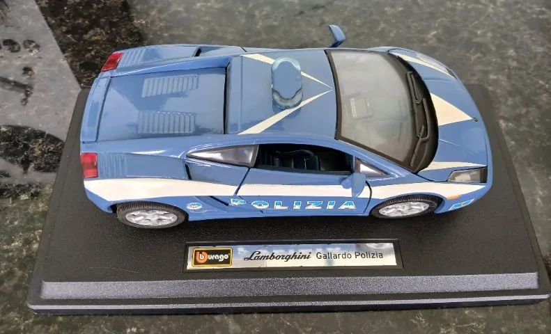 Miniatura de carro - 1:24 - Lamborghini Gallardo Polizia - Foto 2