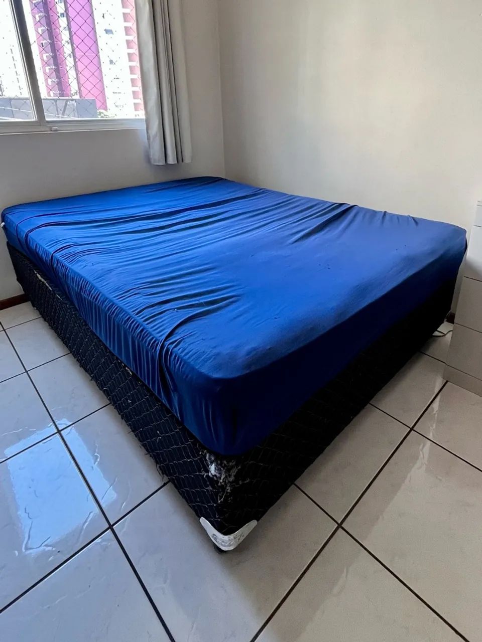 Cama de casal - box com colchão