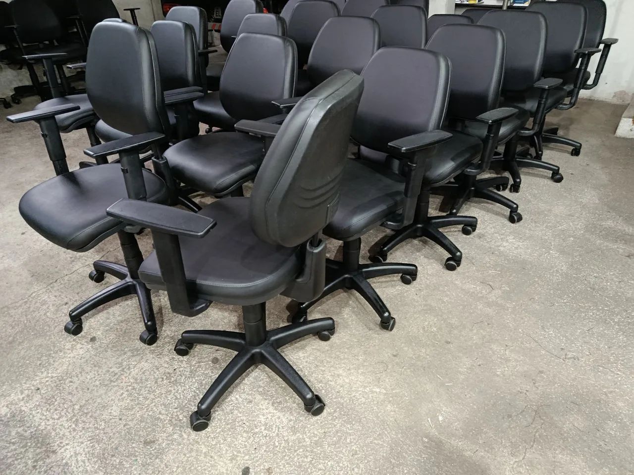 Cadeira escritório ergonômica  - Foto 3