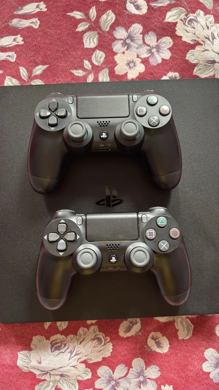 PS4 1TB (2 controles + jogos) - Foto 4