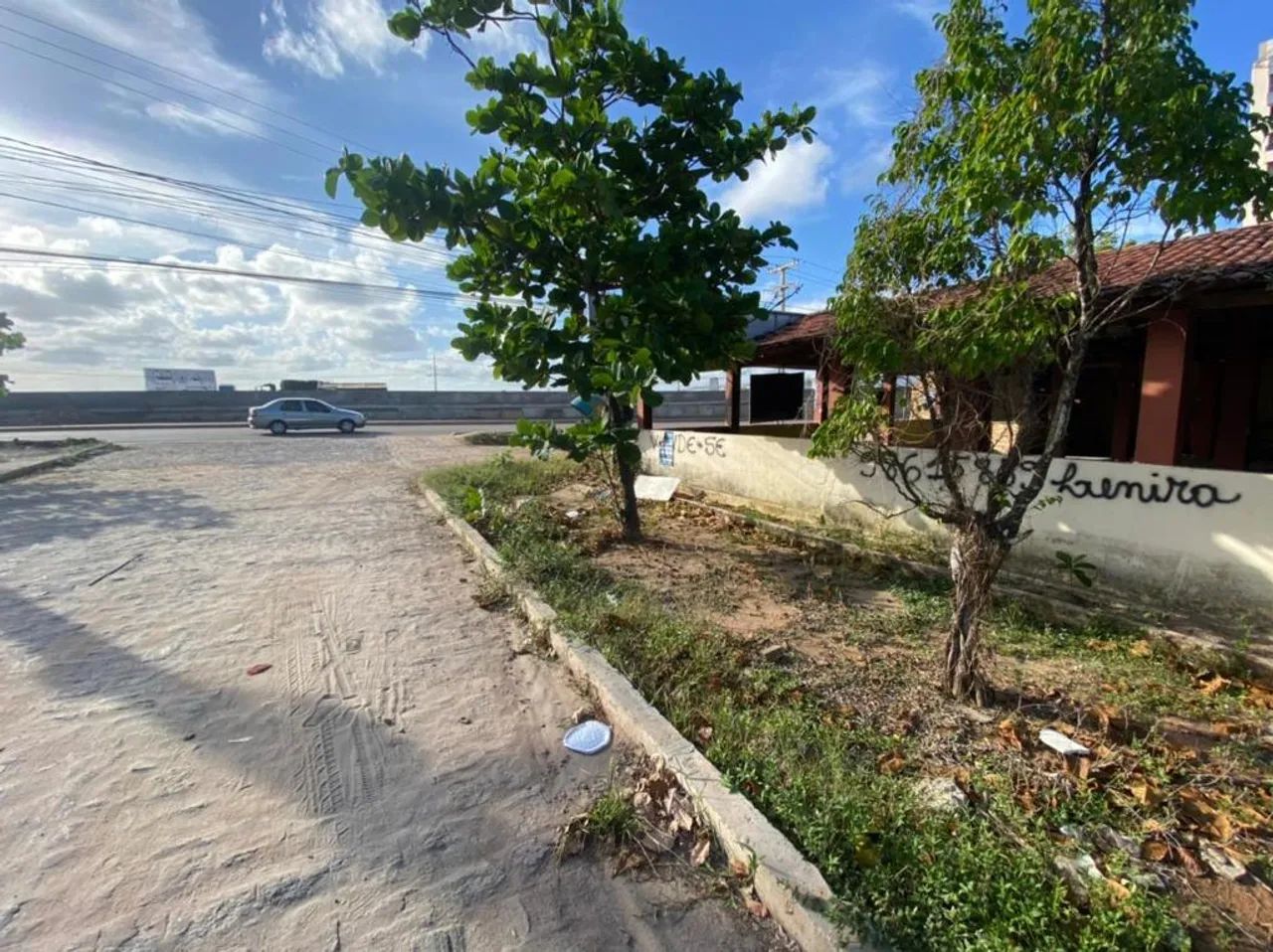 VALOR DE OPORTUNIDADE! Prédio Comercial para VENDA ou PERMUTA - Intermares - Cabedelo/PB